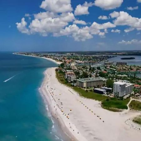Private One-Bedroom 13-Directly Across From Beach St. Pete Beach Exteriér fotografie